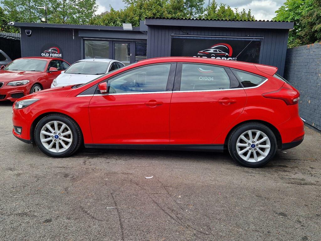 Ford Focus 1.0T Ecoboost Titanium Euro 6 Ss PJ16UJU Red #5