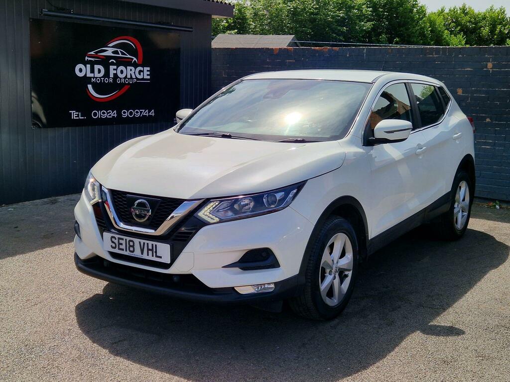 Nissan Qashqai 1.2 Dig-t Acenta Euro 6 Ss White