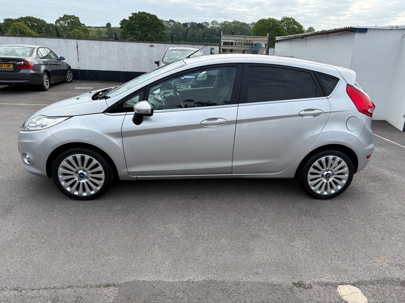 Ford Fiesta Titanium Automatic OU60HFV Silver #4