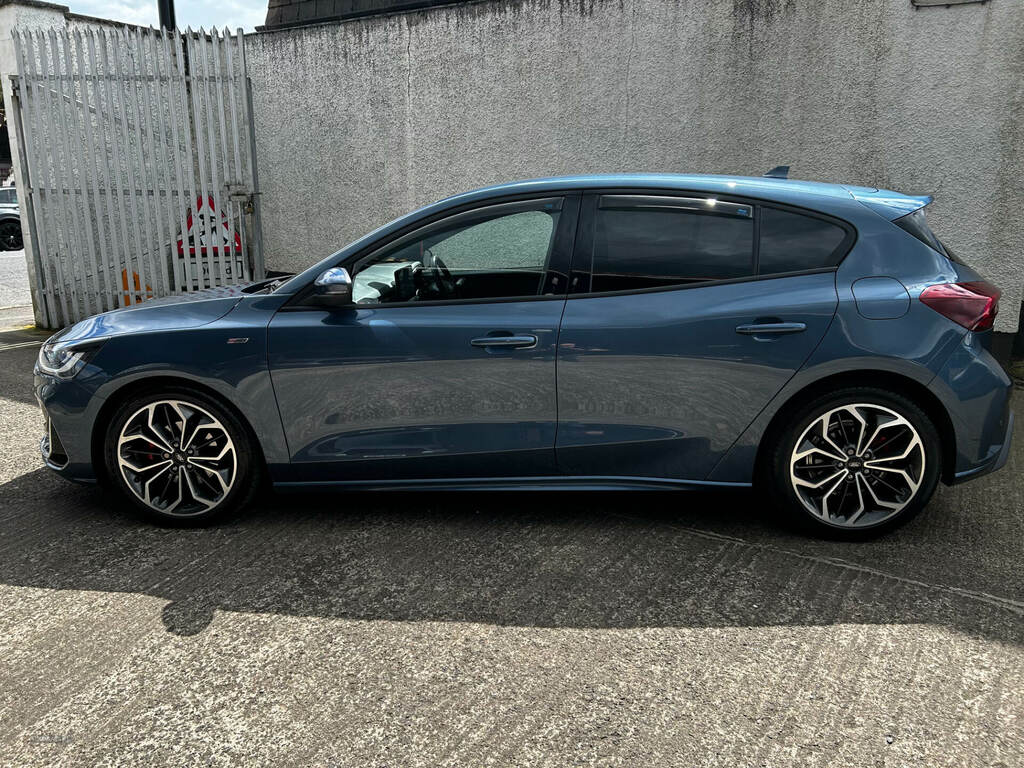 Ford Focus 1.5 Ecoblue St-line Vignale Blue #6