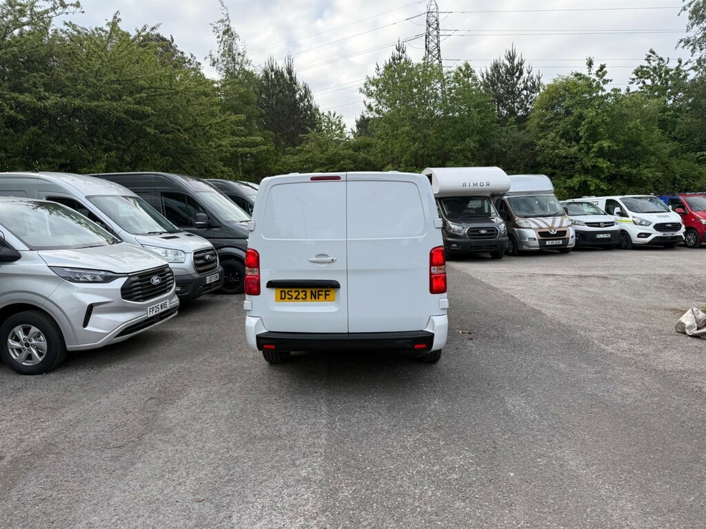 Vauxhall Vivaro Mpv DS23NFF White #5