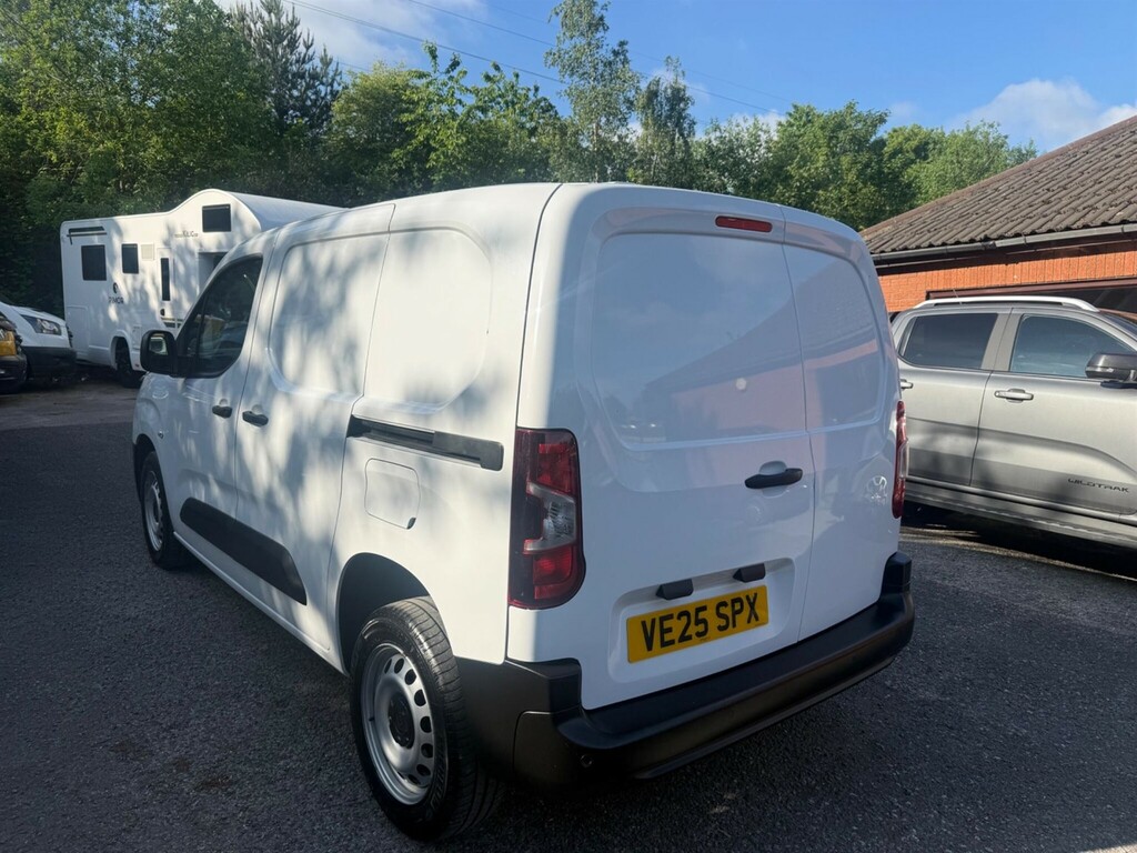 Peugeot Partner Mpv VE25SPX White #4