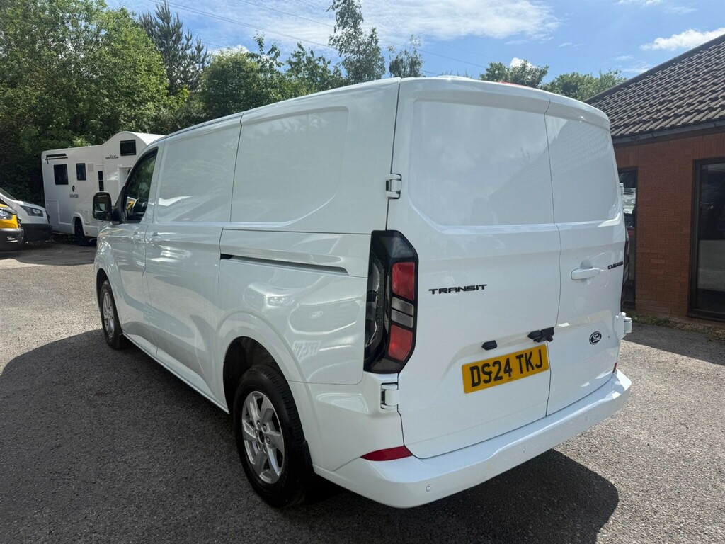 Ford Transit Custom Mpv DS24TKJ White #4