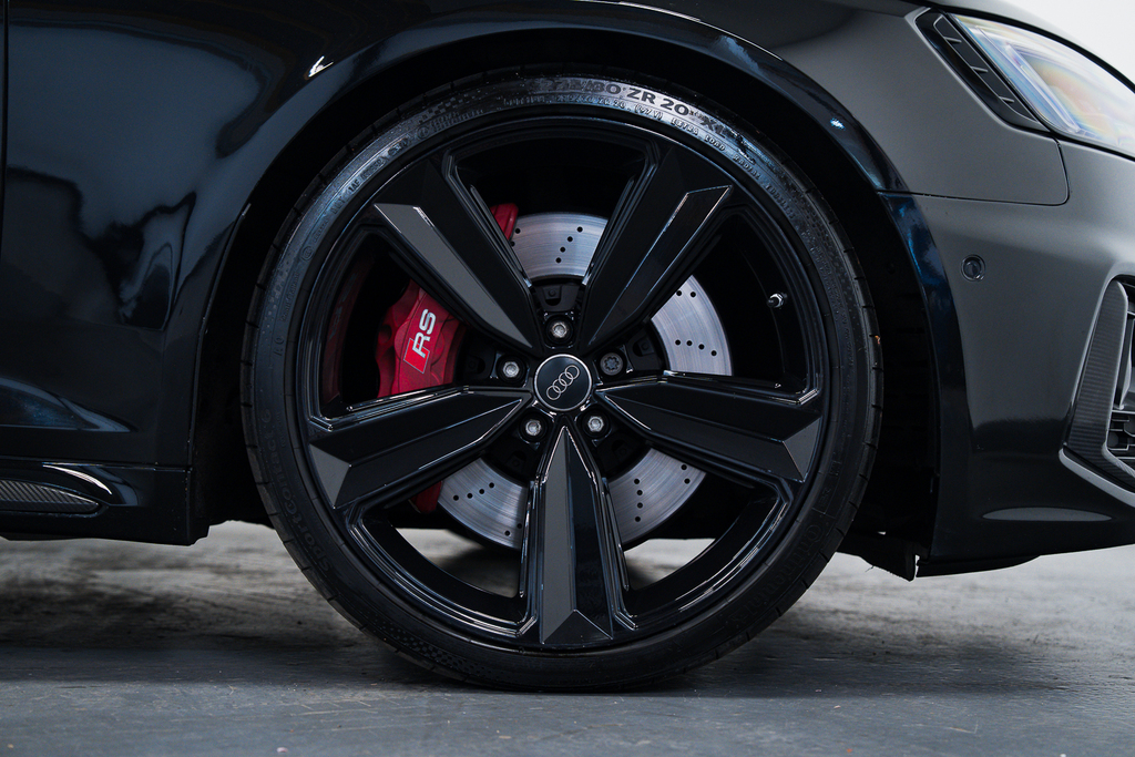 Audi RS4 Avant Petrol EX68FVF Black #2
