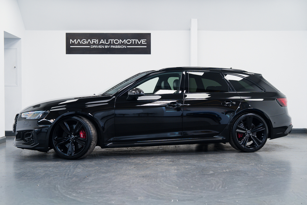 Audi RS4 Avant Petrol EX68FVF Black #4