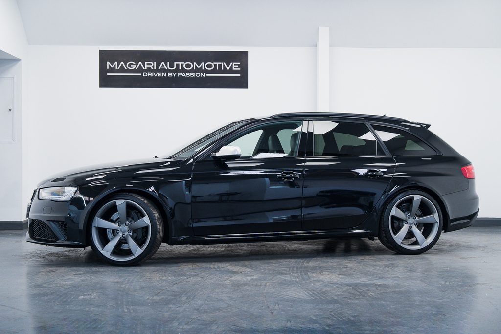Audi RS4 Avant Rs4 Avant Fsi Quattro Black #4