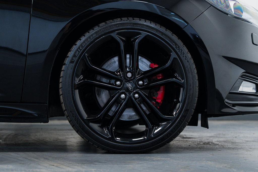 Ford Focus Petrol YR18TXM Black #2