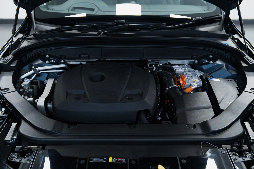 Volvo XC60 Hybrid YO23HYK Blue #3