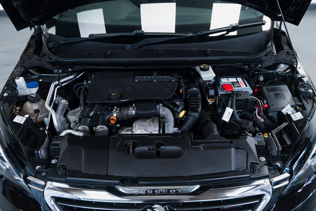 Peugeot 308 Diesel OY66EJA Black #3
