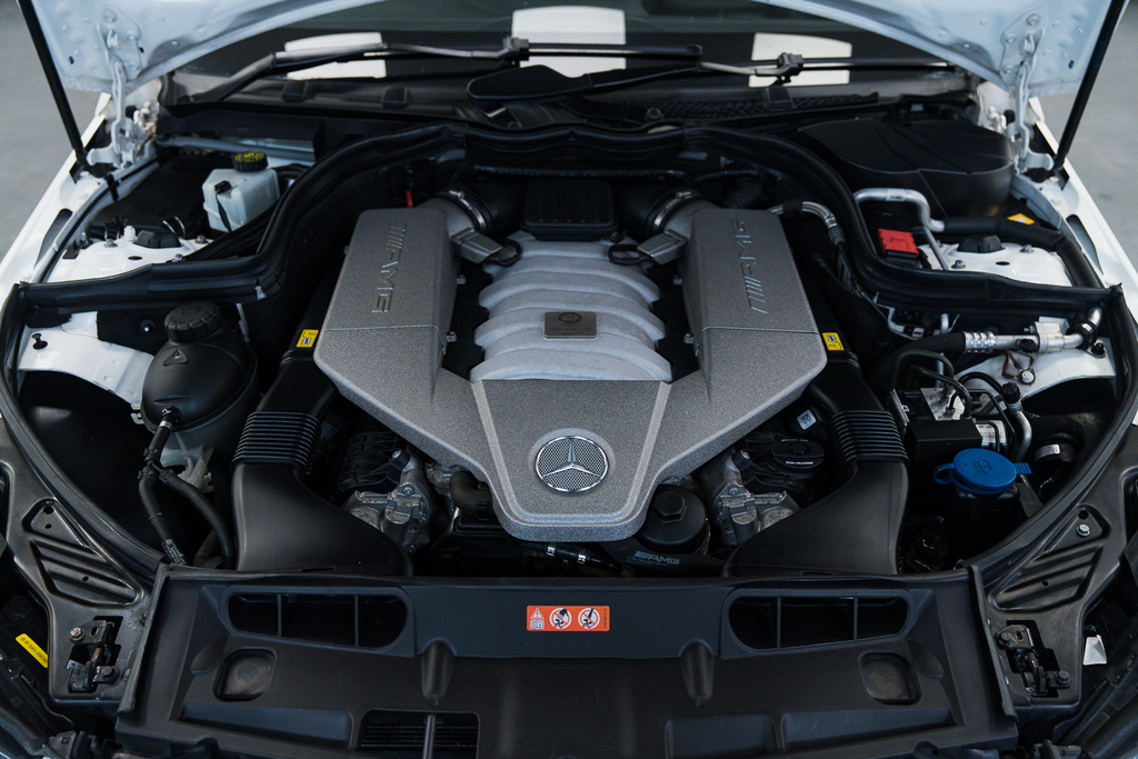 Mercedes-Benz C Class Petrol NV62OMX White #3