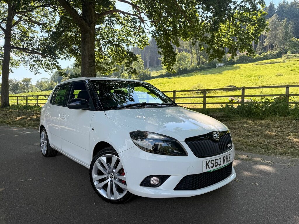 Skoda Fabia 1.4 Tsi Vrs S2000 Hatchback Dsg Euro 5 White
