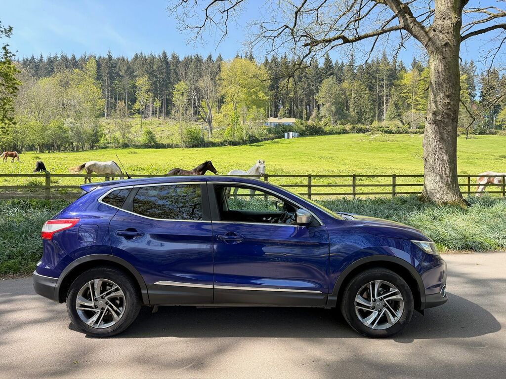 Nissan Qashqai 1.5 Dci Acenta Premium Suv 2Wd E PE14FRC Blue #2