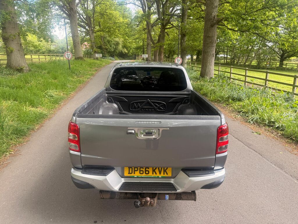 Mitsubishi L200 2.4 Di-d Dc Barbarian Pickup Double Cab DP66KVK Grey #5