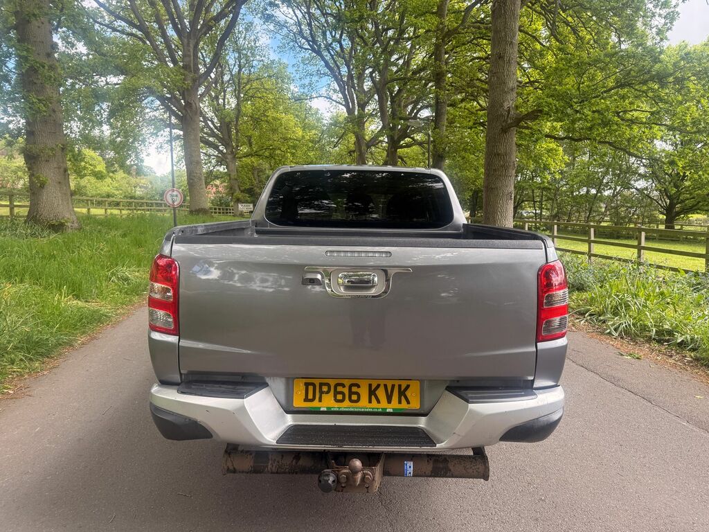 Mitsubishi L200 2.4 Di-d Dc Barbarian Pickup Double Cab DP66KVK Grey #4