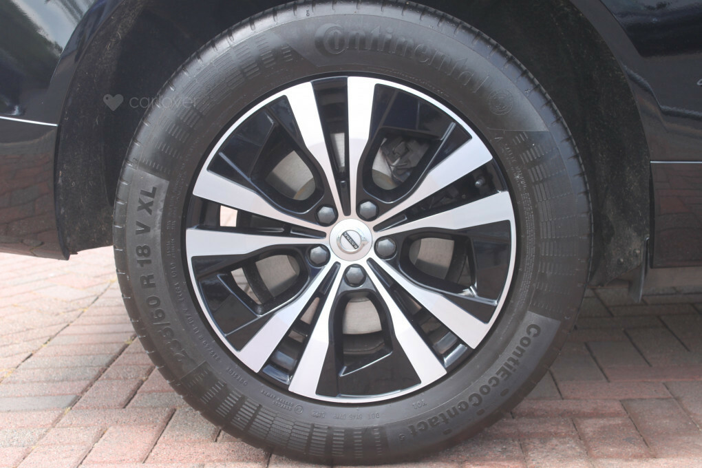 Volvo XC60 Momentum B4 Mhev Awd NL22TDU #6