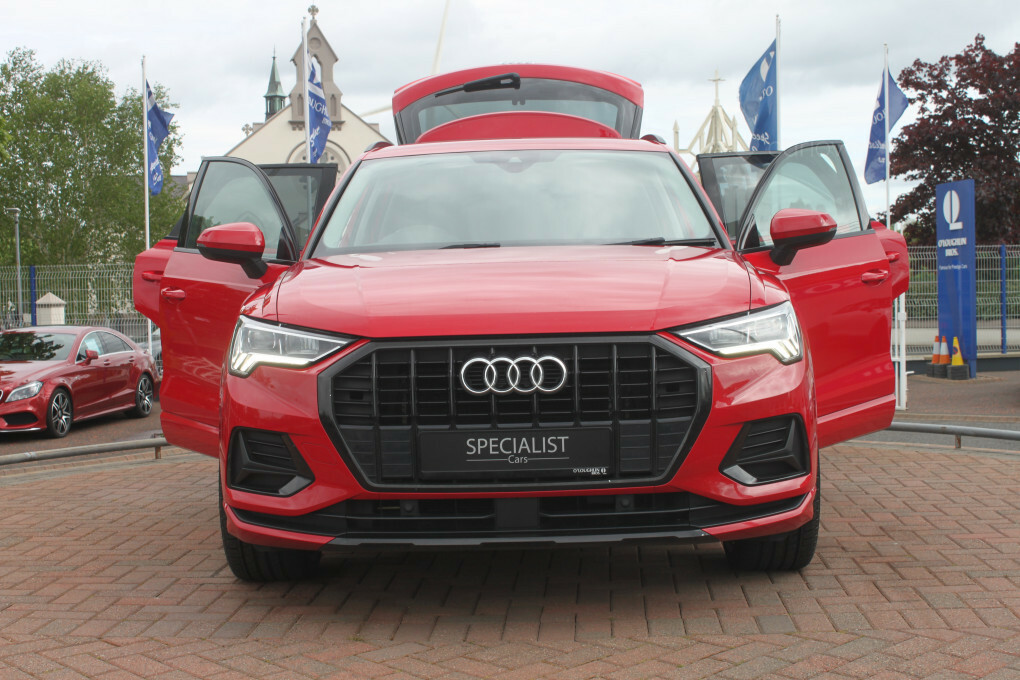 Audi Q3 Sport 35 Tdi SW19YGV Red #4