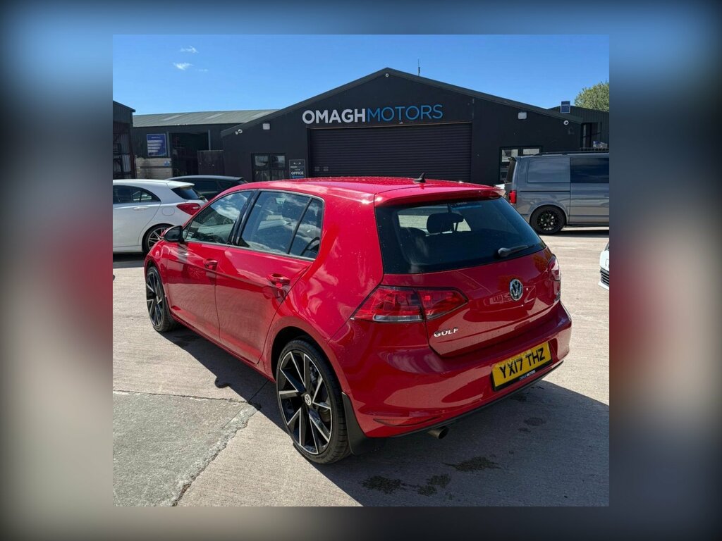 Volkswagen Golf 1.6 Tdi Bluemotion Tech Match Edition Hatchback Red