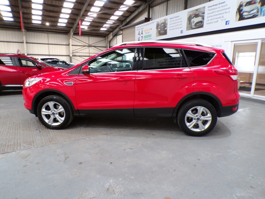 Ford Kuga 2.0 Zetec Tdci CY66OFG Red #4