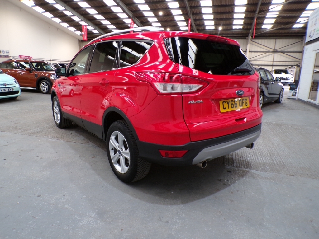 Ford Kuga 2.0 Zetec Tdci CY66OFG Red #5