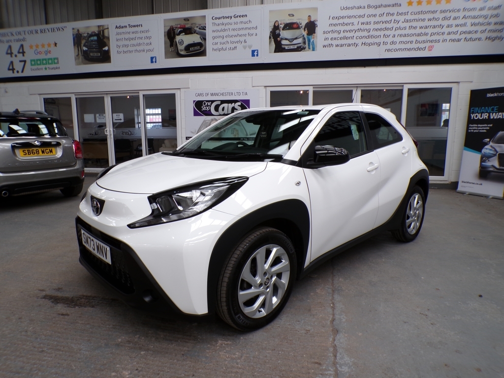 Toyota Aygo X 1.0 Vvt-i Pure SM73WNV White #3