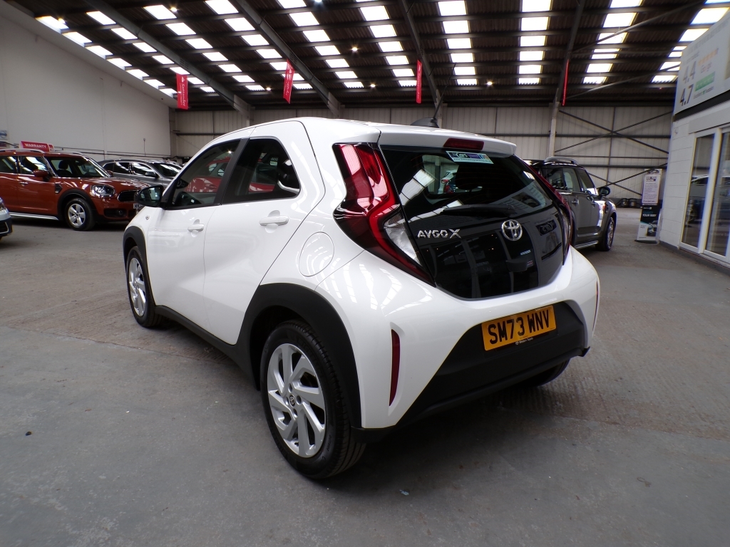 Toyota Aygo X 1.0 Vvt-i Pure SM73WNV White #5