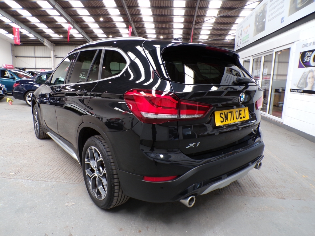 BMW X1 2.0 Sdrive20i Xline SM71OEJ Black #5