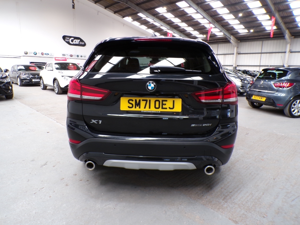 BMW X1 2.0 Sdrive20i Xline SM71OEJ Black #6