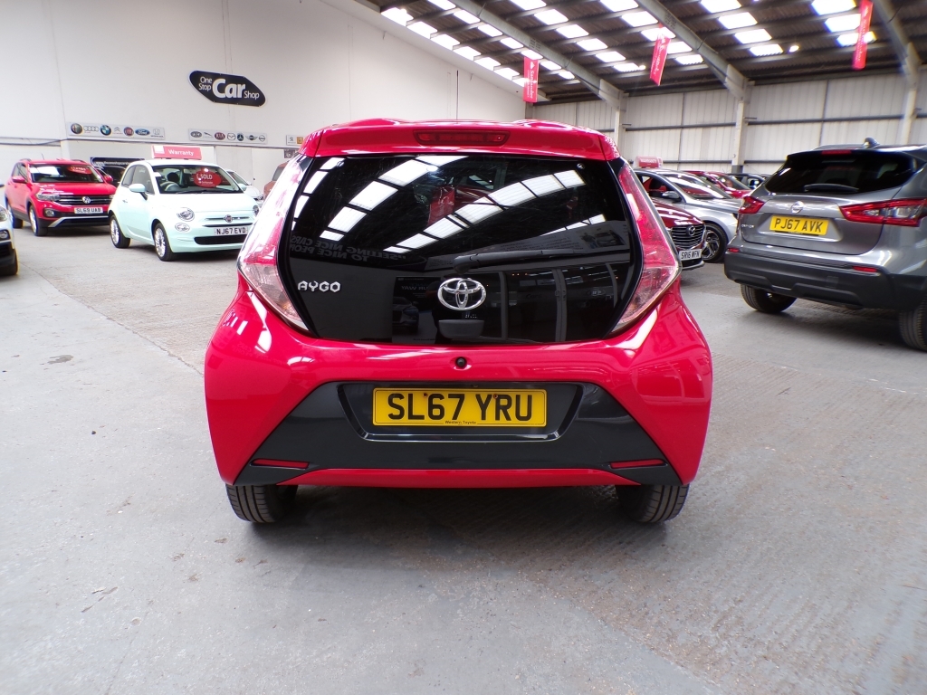Toyota Aygo 1.0 Vvt-i X-style SL67YRU Red #5