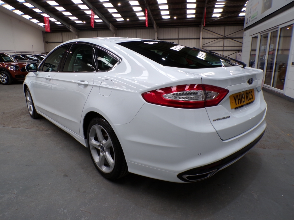 Ford Mondeo 2.0 Titanium Edition Tdci YH19RCS White #5