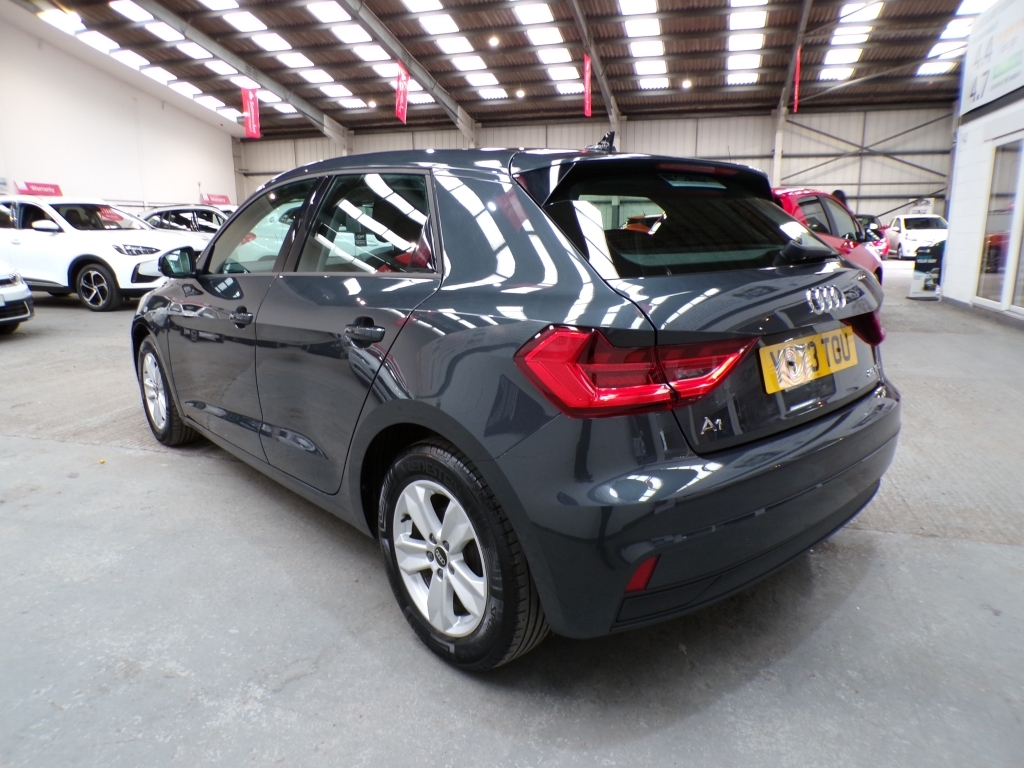 Audi A1 1.0 Sportback Tfsi Technik YH73TOU Grey #4