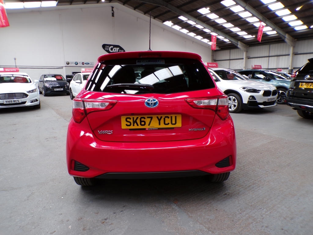 Toyota Yaris 1.5 Vvt-i Design SK67YCU Red #6