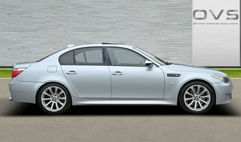 BMW 5 Series Saloon 5.0 M5 Saloon 2005 Blue #2