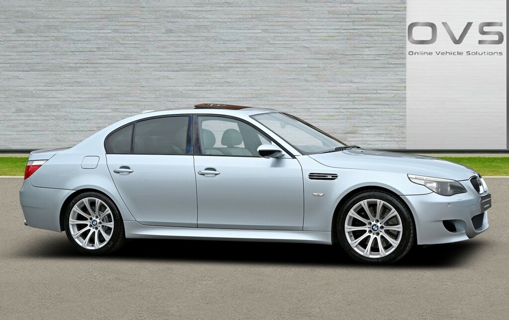 BMW 5 Series Saloon 5.0 M5 Saloon 2005 Blue