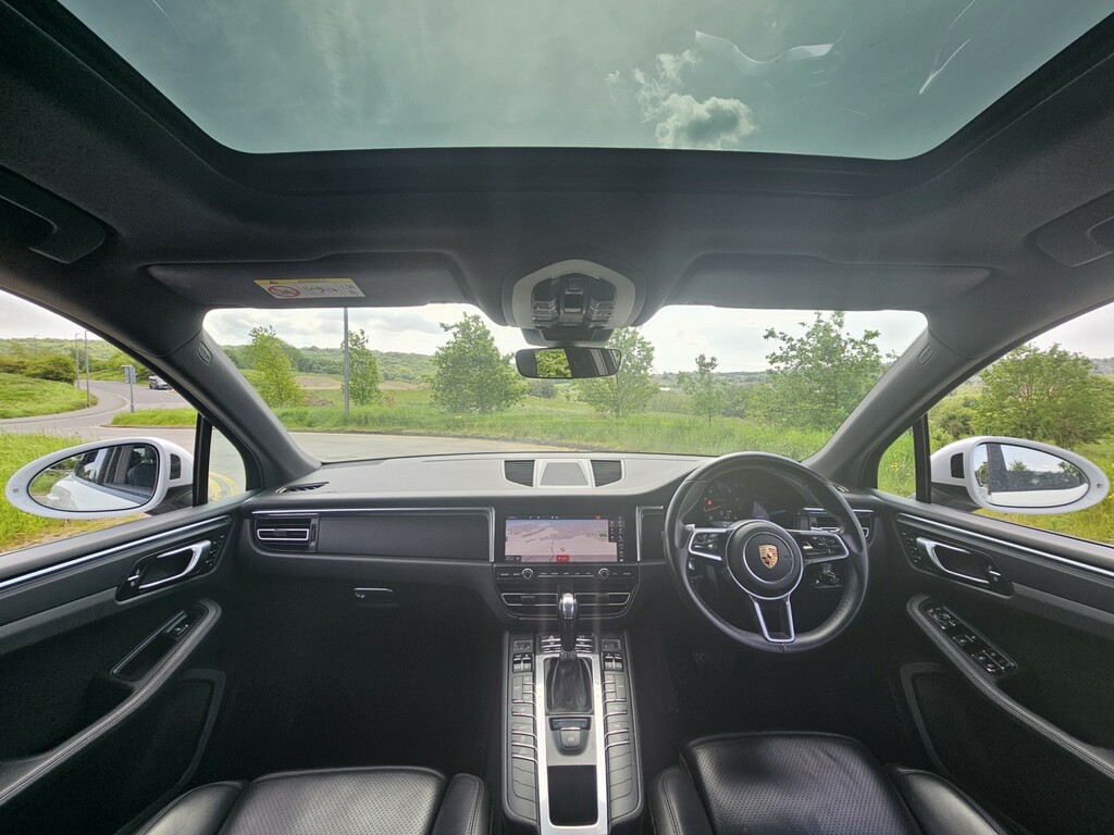 Porsche Macan 2.0 T S VU68YRM White #2