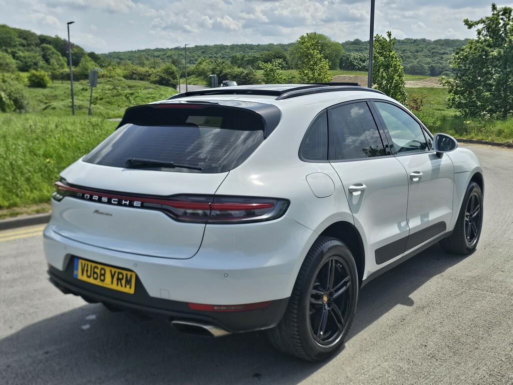 Porsche Macan 2.0 T S VU68YRM White #3