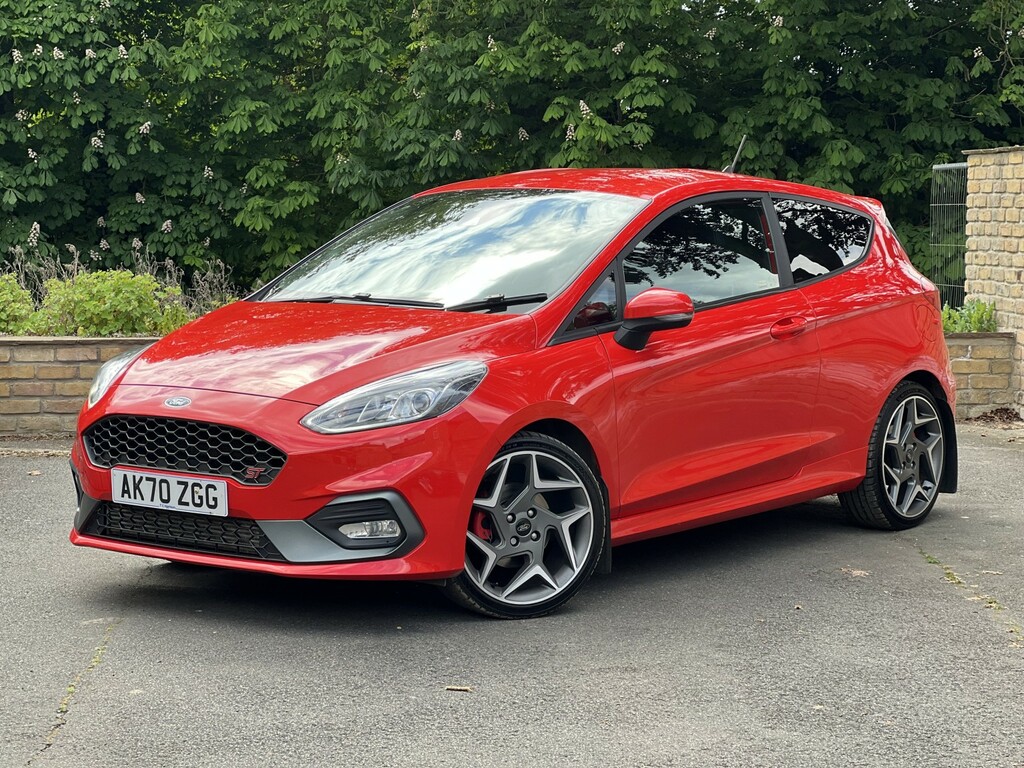 Ford Fiesta Hatchback 1.5 Fiesta St-3 1.5L Ecoboost 200 AK70ZGG Red