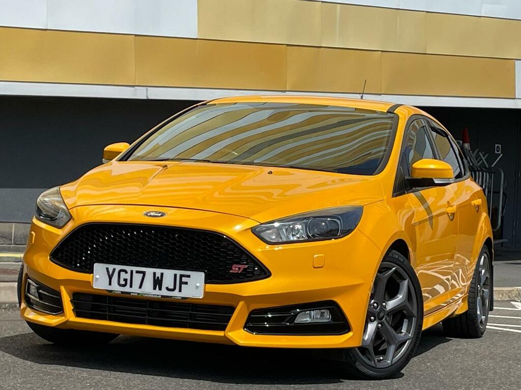 Ford Focus 2.0T Ecoboost St-3 Hatchback Eur Yellow