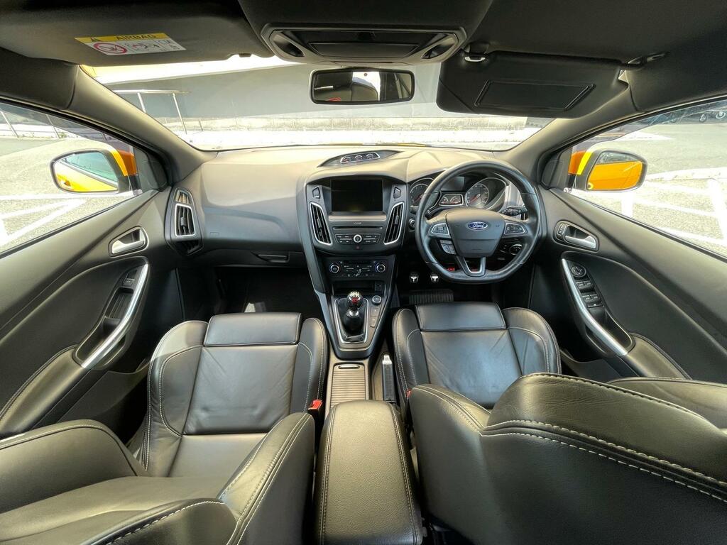 Ford Focus 2.0T Ecoboost St-3 Hatchback Eur Yellow #2