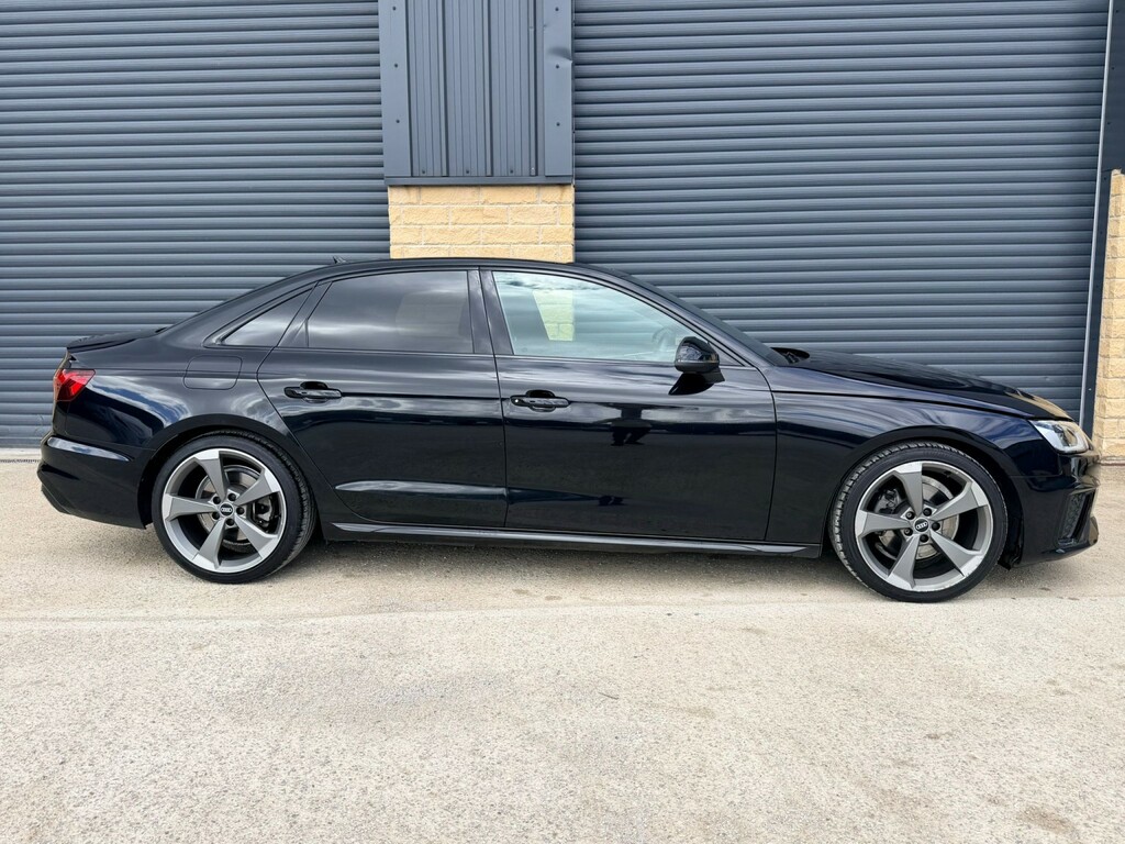 Audi A4 2.0 Tdi 35 Black Edition WR21TWW Black #2