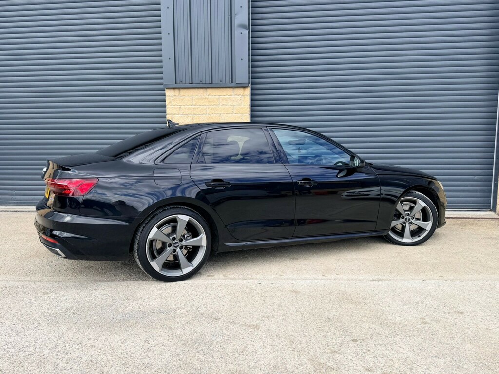 Audi A4 2.0 Tdi 35 Black Edition WR21TWW Black #3