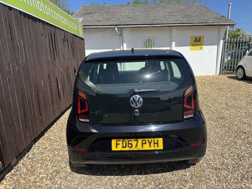 Volkswagen Up Hatchback 1.0 Move Up 2017 FD67PYH Black #5