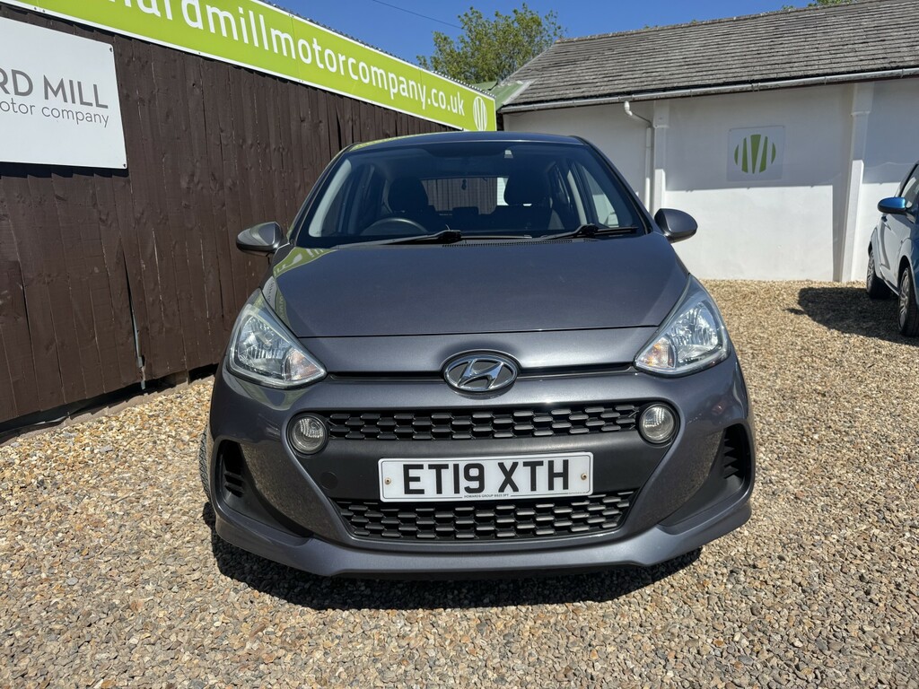 Hyundai I10 Hatchback 1.0 I10 Se 1.0 My19 2019 ET19XTH Grey #2