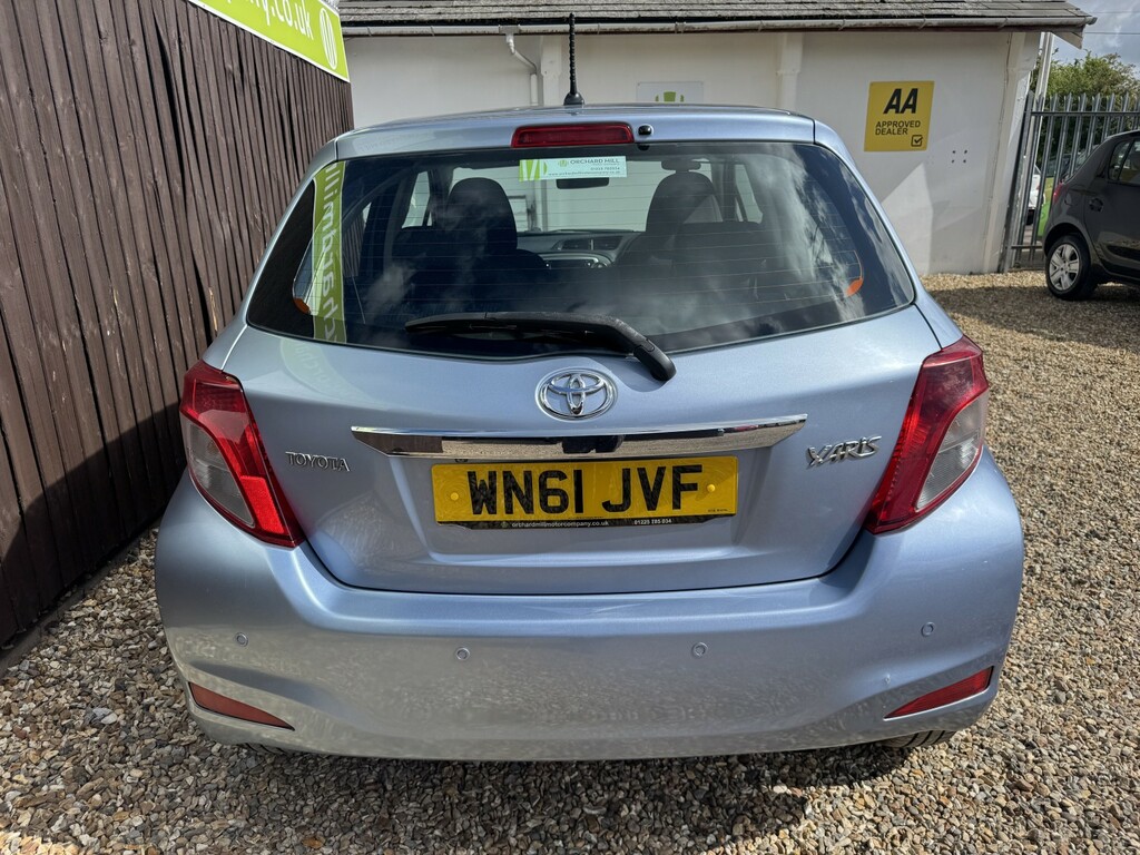 Toyota Yaris Hatchback 1.3 Dual Vvt-i Tr 2011 Blue #5