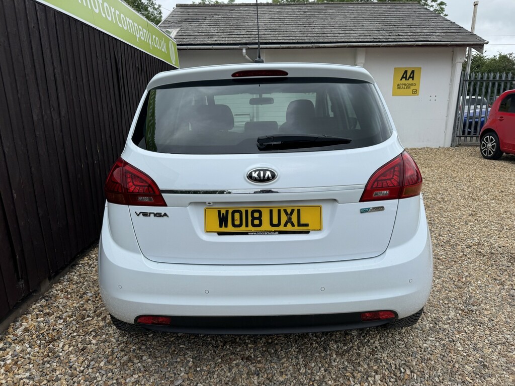 Kia Venga Mpv 1.6 3 2018 WO18UXL White #6