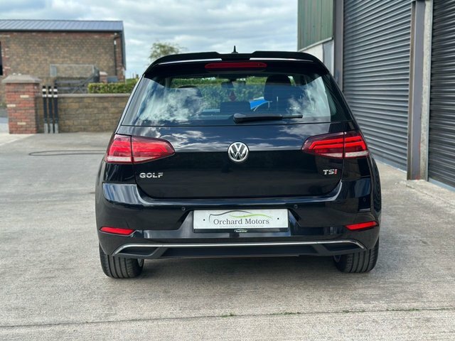 Volkswagen Golf Tsi Bluemotion Tech Se NA17PJO Black #5