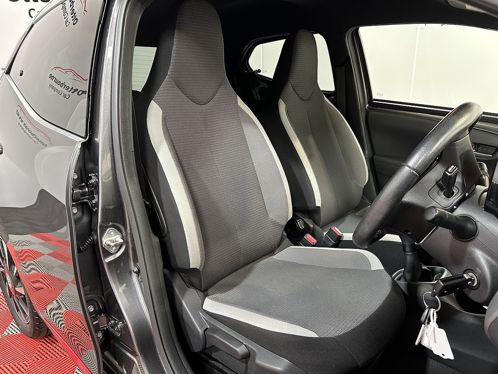 Toyota Aygo Vvt-i X-trend HY71VXK Grey #6