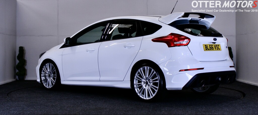 Ford Focus Hatchback 2.3 T Ecoboost Rs - Ulez Compliant BL66VZC White #4
