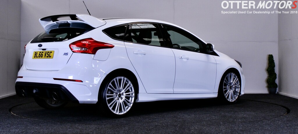Ford Focus Hatchback 2.3 T Ecoboost Rs - Ulez Compliant BL66VZC White #6