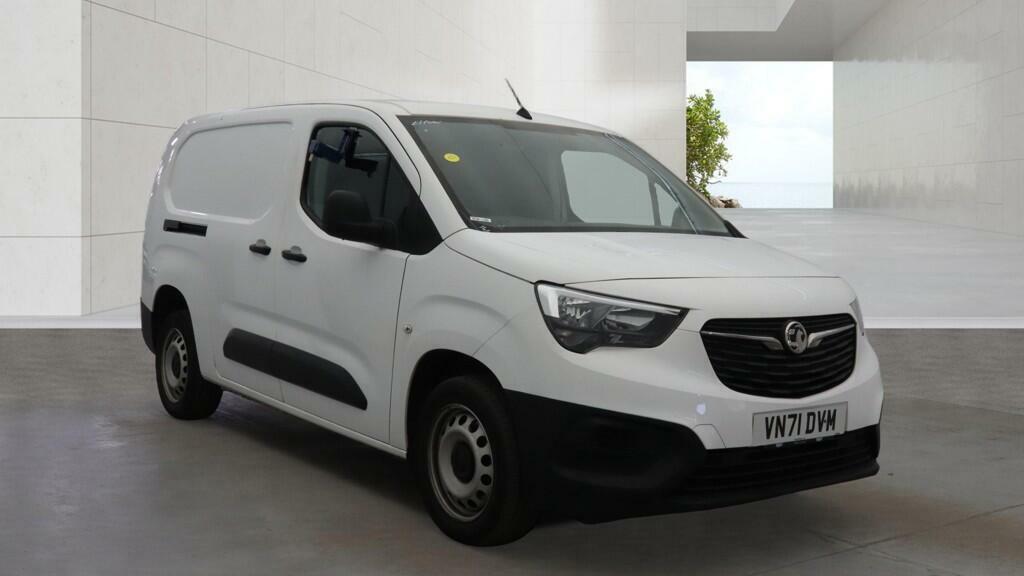 Vauxhall Combo 1.5 Turbo D 2300 Dynamic Panel Van Manu White
