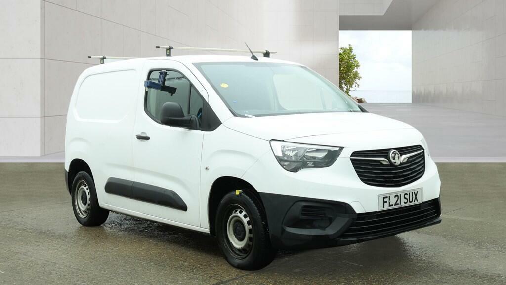 Vauxhall Combo 1.5 Turbo D 2000 Edition Panel Van Manu White